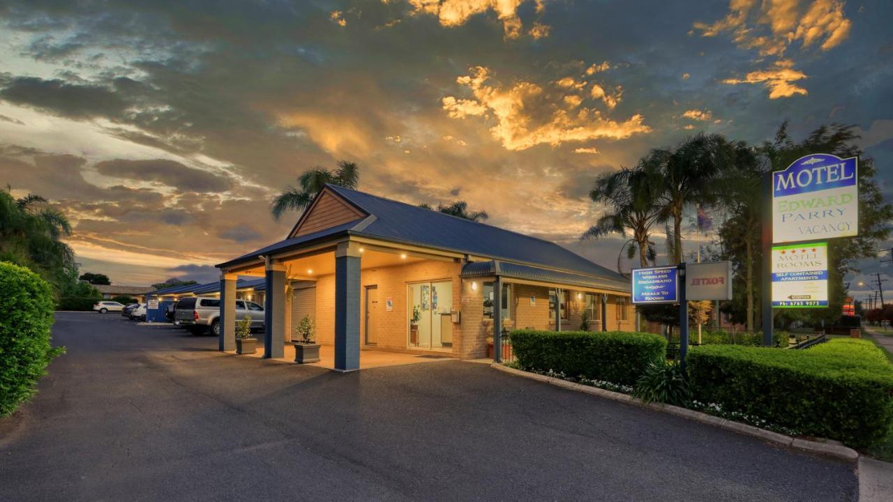 Edward Parry Motel And Apartments แทมเวิร์ธ ภายนอก รูปภาพ