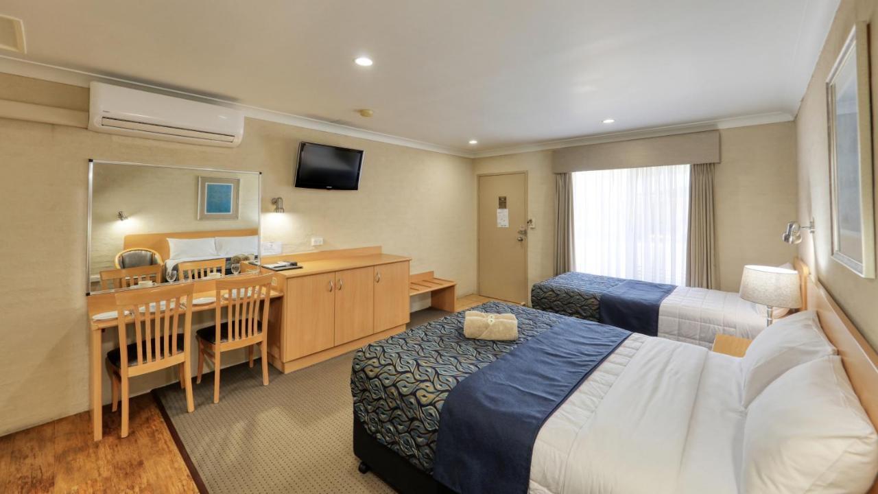 Edward Parry Motel And Apartments แทมเวิร์ธ ภายนอก รูปภาพ