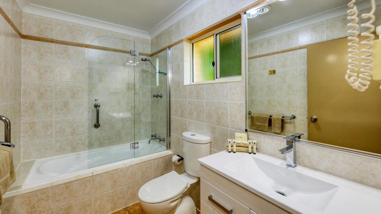 Edward Parry Motel And Apartments แทมเวิร์ธ ภายนอก รูปภาพ